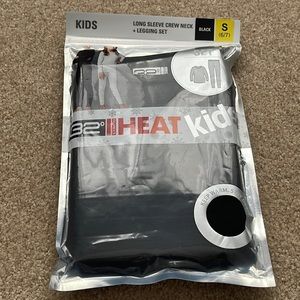 32 Degrees Kids long sleeve crew neck +legging set. Size S(6-7)